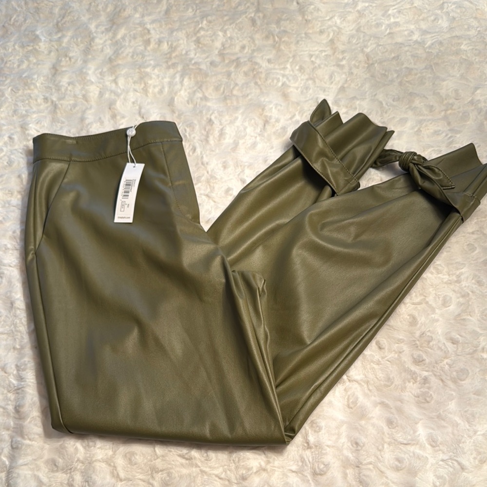 NWT Trina Turk Olive Green Faux Leather Pants With Bow Tie Cuff